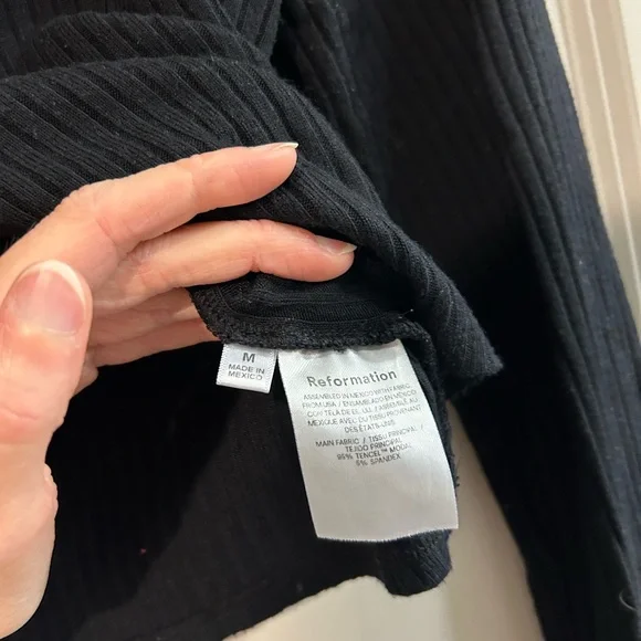 Reformation Jackie Tee Black Ribbed Long-Sleeve Cropped Tee - Picture 3 of 4